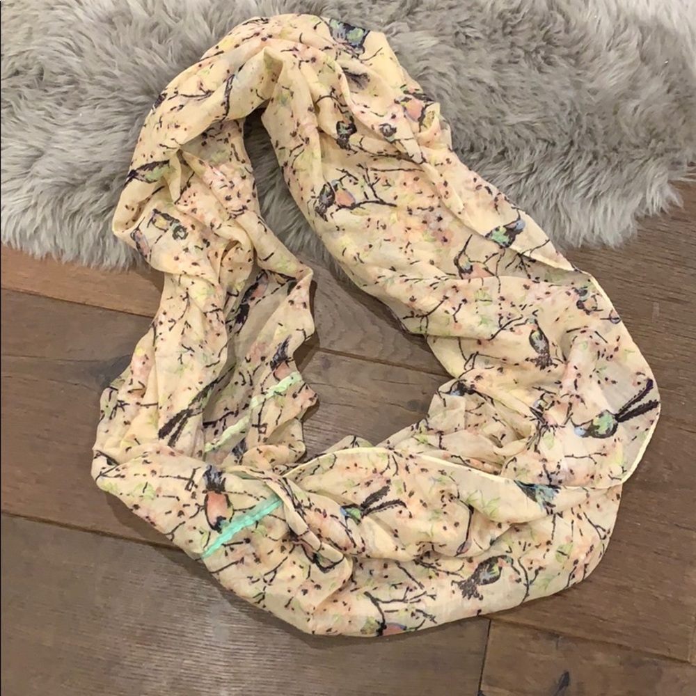 Anthropologie pattern infinity scarf